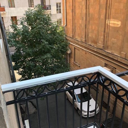 Apartment On Moskovyan 31 Yerevan Ngoại thất bức ảnh